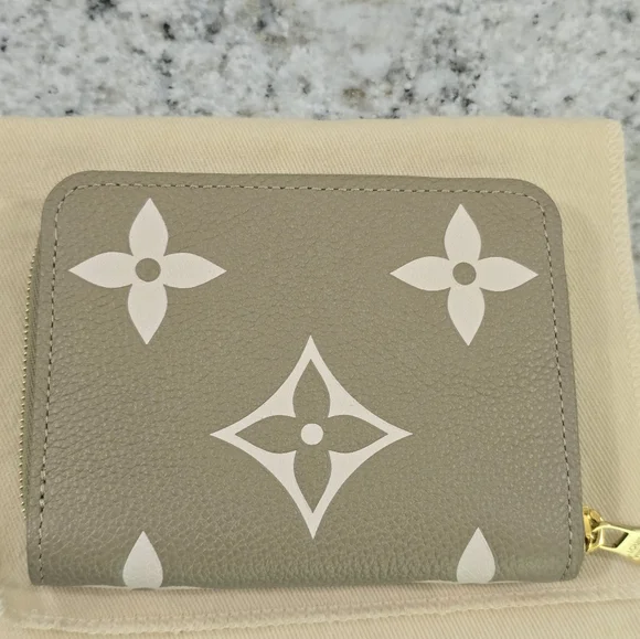 NWT Louis Vuitton Monogram Empreinte Bicolor Zippy Coin Purse